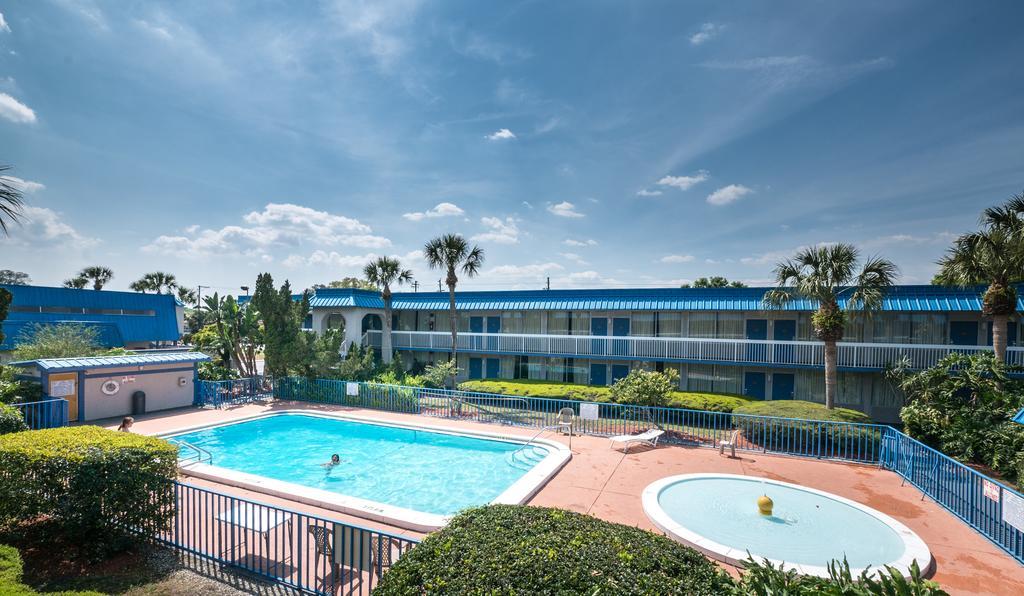 Quality Inn Tampa Exterior photo